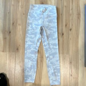 Lululemon leggings camo white size 6